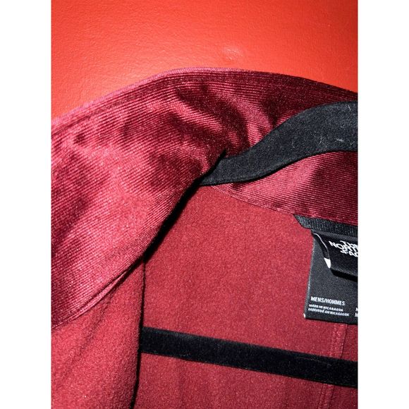 NWT The North Face Jacket MEDIUM - Picture 8 of 10